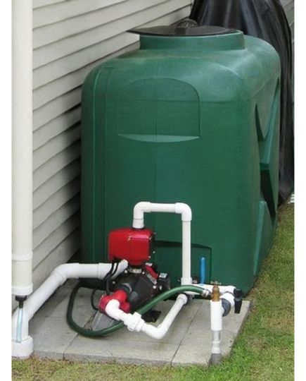 System hydroforowy z zbiornikiem na wodę i pompą hydroforową